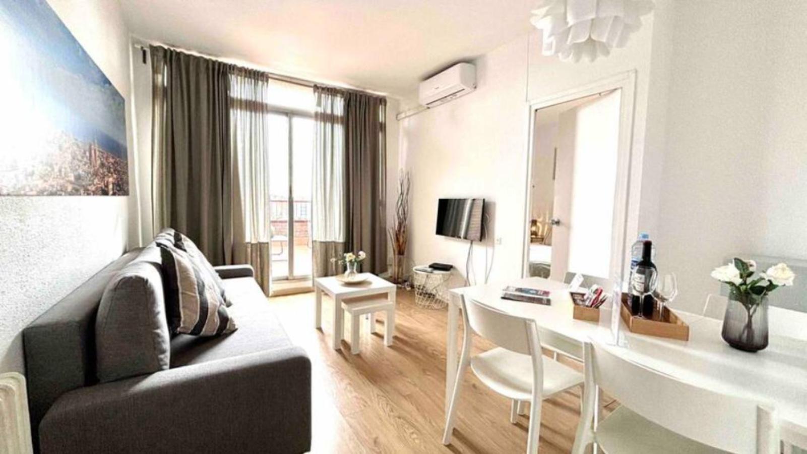 Sants Station Penthouse Apartment Barcelona Exterior photo